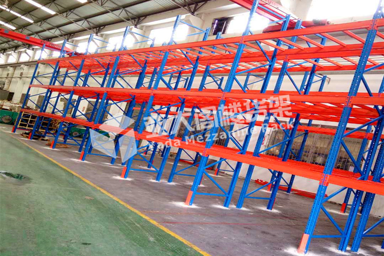 貨架廠家在設(shè)計倉庫倉儲貨架應(yīng)該如何對消防位置進行規(guī)劃呢？